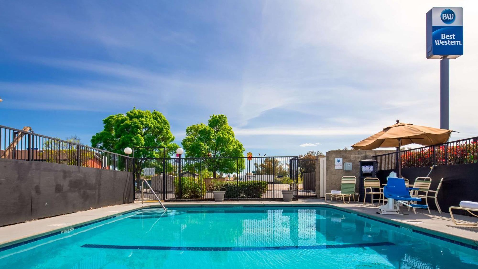 Best Western Willows Inn Exterior photo